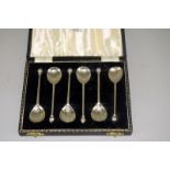 Cased silver coffee spoons with silver finial full h/m