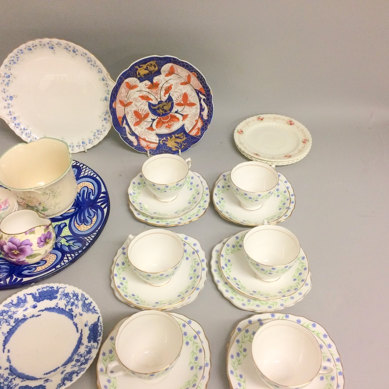 Mix box of china to included Wedgewood, Royal Albert ,Coalport etc - Image 3 of 7
