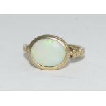 9ct gold antique set ladies Opal ring N