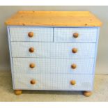 Pine Chest of drawers