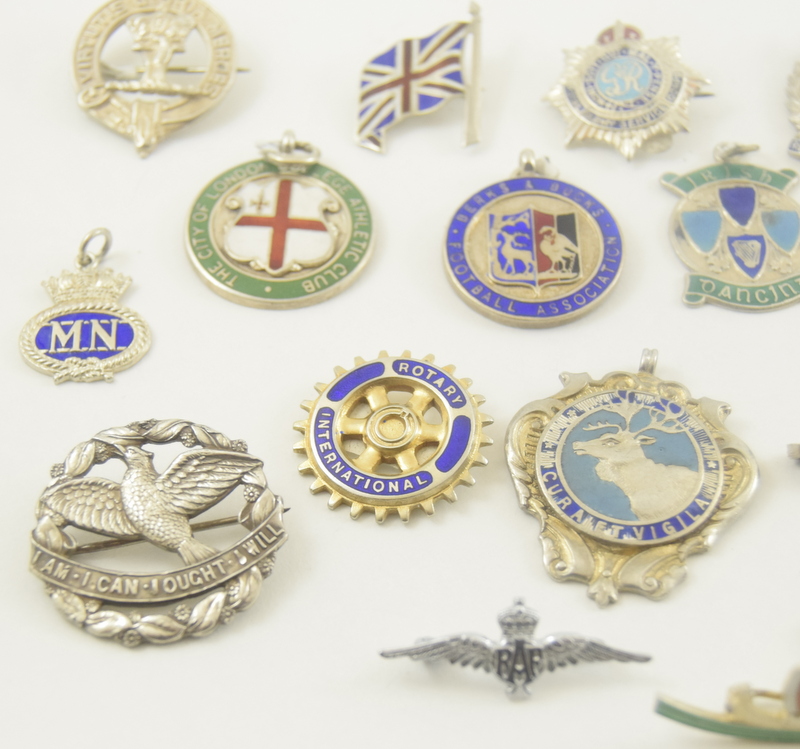 A selection of military badges - Image 2 of 4