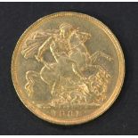 A Victoria Old Head sovereign 1901.