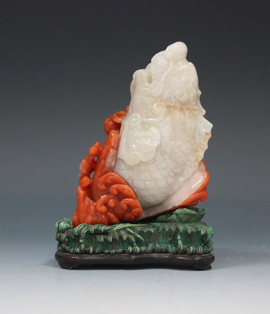 A Chinese two-tone agate vase, 20th Century, the pale grey and red stone carved with a leaping - Image 10 of 12