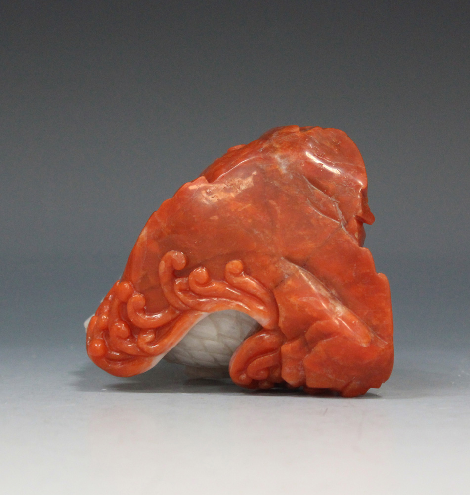 A Chinese two-tone agate vase, 20th Century, the pale grey and red stone carved with a leaping - Image 9 of 12