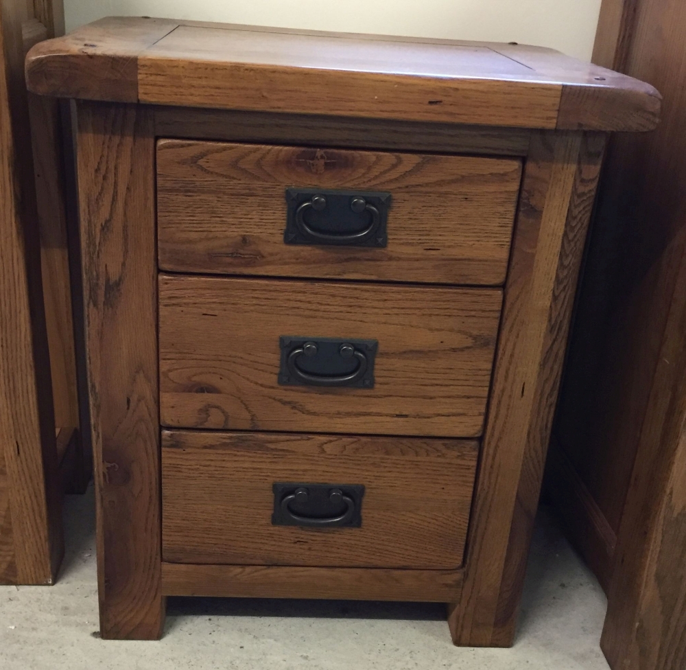 Solid oak modern small chest of drawers 53cm wide x 41cm deep x 62.5cm tall.