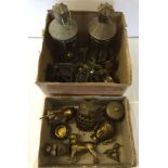 2 boxes of assorted metalware to include brass items.