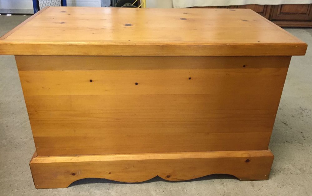 A honey pine blanket box. 81 x 44cm.