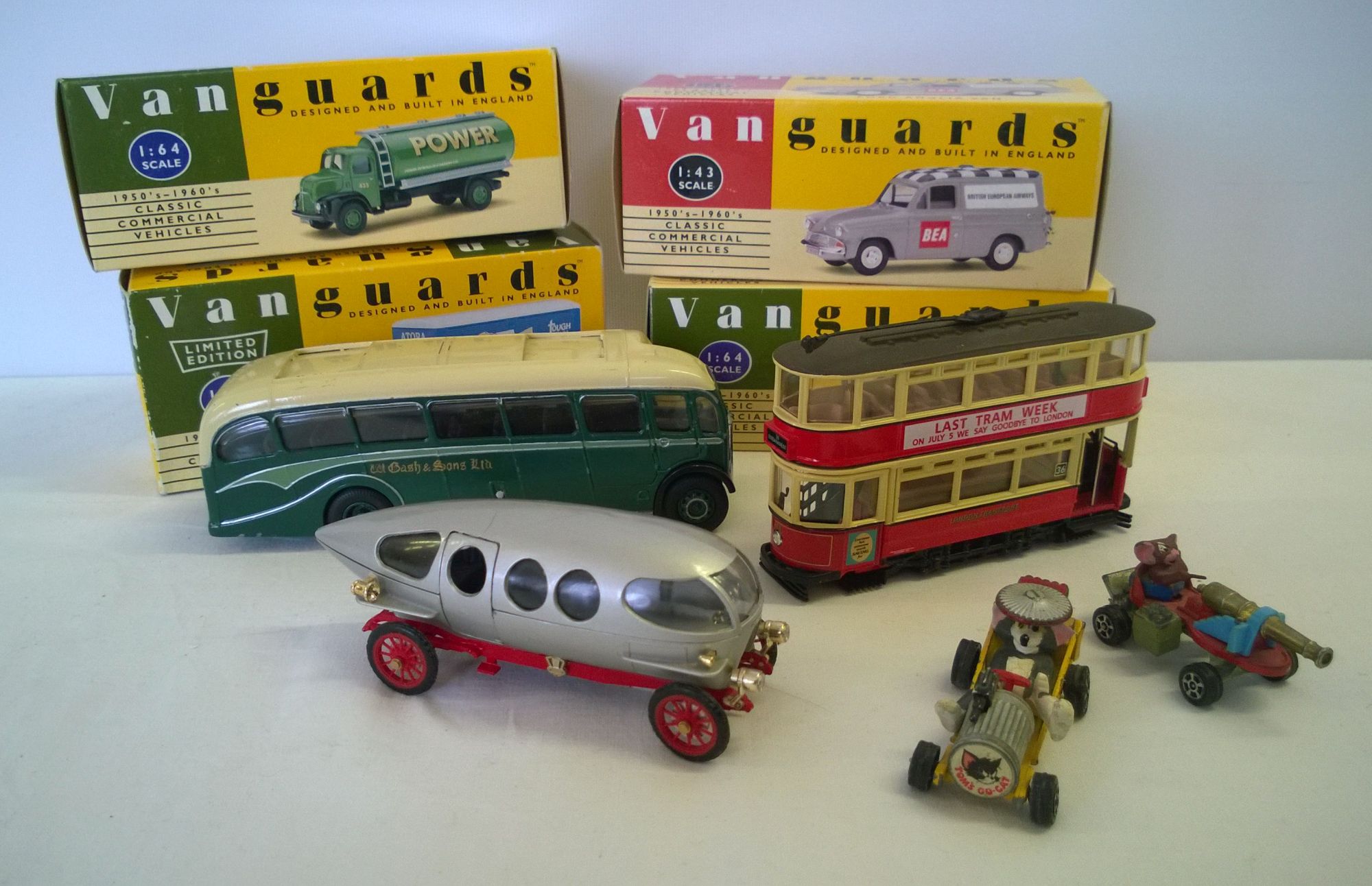 A tray of mixed diecast to include 4 boxed Vanguards Lorries & Vans, Corgi Tom & Jerry, and Rio '