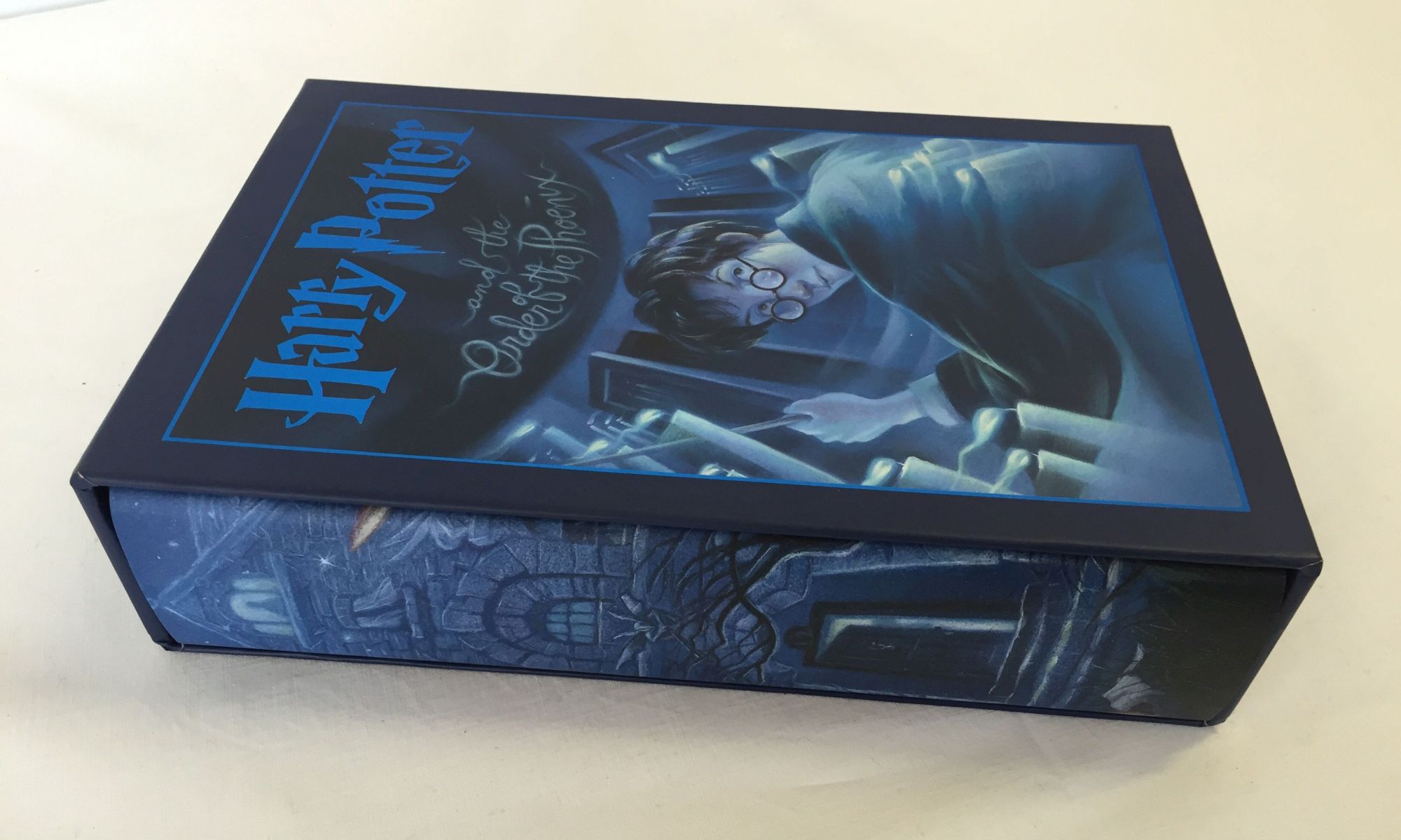 Harry Potter and the Order of the Phoenix J.K Rowling US Deluxe 2nd edition. Unread with illustrated