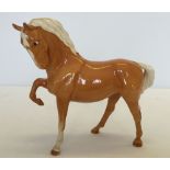 Beswick Palomino horse (fleabite chip to hoof).