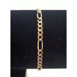 Italian 9ct gold chain bracelet with 5 small links to each long link. Length approx 19cm, weight