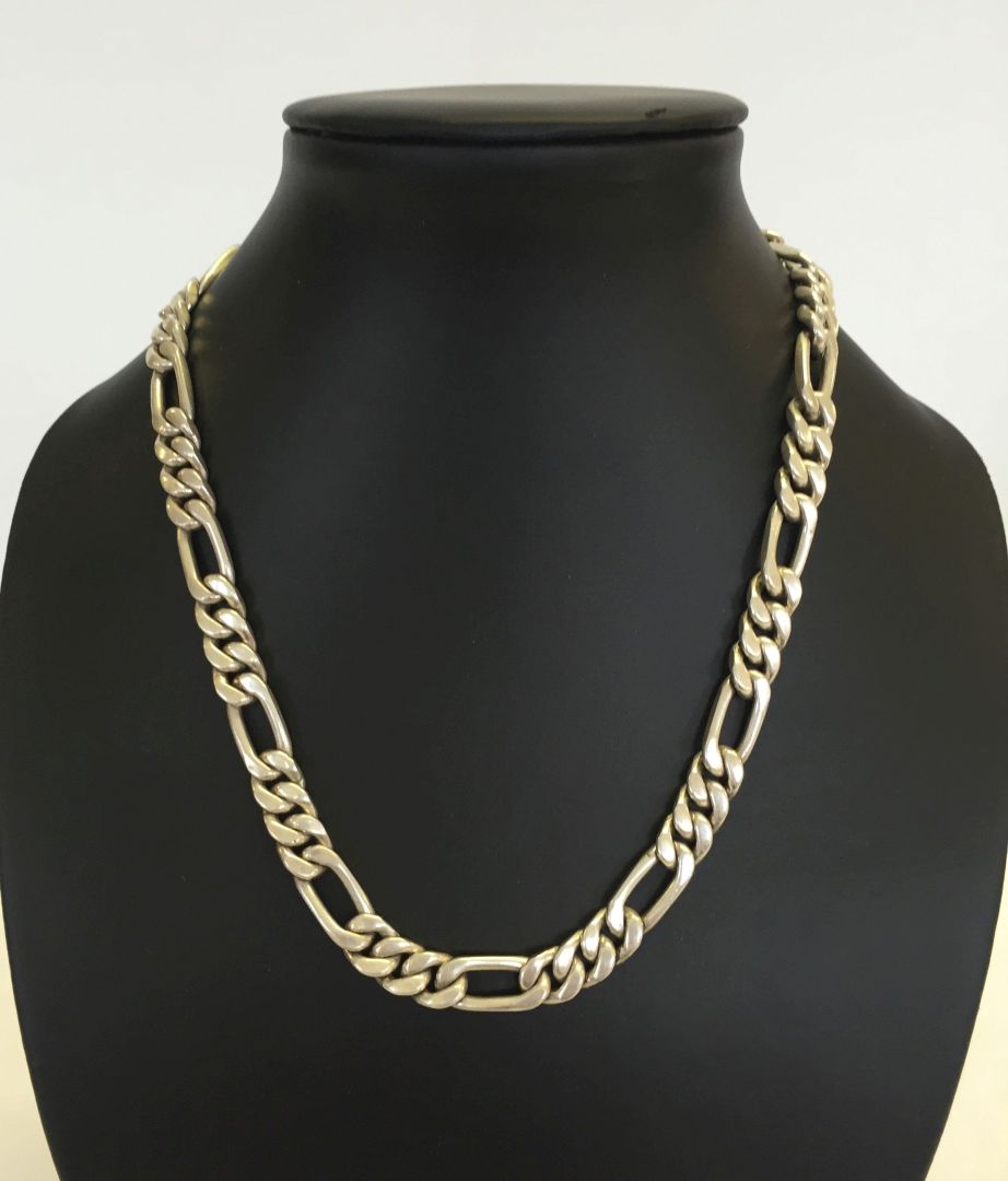 A heavy silver link necklace, 16inches long. Approx weight 91.9g