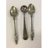 2 antique silver apostle spoons by Walker & Hall hallmarked Sheffield 1910, together with a silver