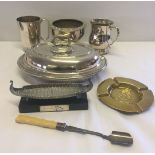 A box of silver and silver plate to include an EPNS cheese shovel.