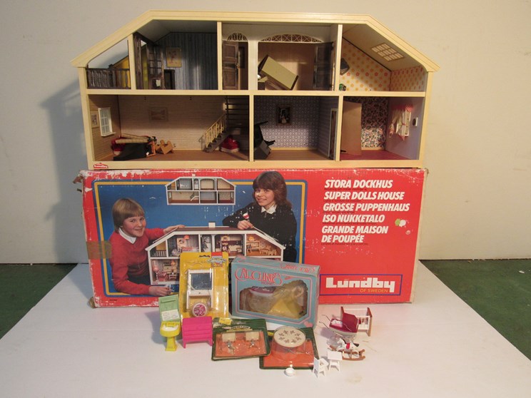 A boxed Lundby dolls house and furniture