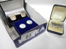 3 pairs of Masonic cuff links
 
All in good condition with no damage observed
PLEASE NOTE: