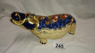 A Royal Crown Derby paperweight, Hippopotamus
 
No chips, cracks or wear to gilding
1st quality