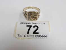 A 10kt gold Masonic ring, size V, approx. 8 grammes