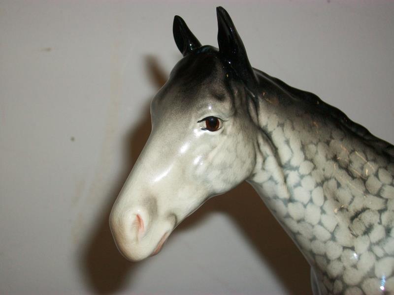 A boxed Beswick rocking horse grey
 
This is in good condition with no damage or restoration marks - Image 7 of 17