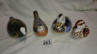 4 Royal Crown Derby bird paperweights including Chatsworth coot
 
This is in good condition with