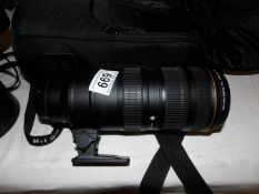 A Nikon AF-S Nikkor 70-200mm 1:2.8 G11 Ed lens
 
Good condition
No noticeable damage to lens