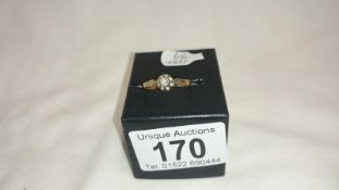 An 18ct gold solitaire ring, size R