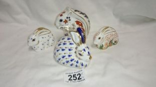 4 Royal Crown Derby paperweights, 2 rabbits, baby rabbit and squirrel
 
This is in good