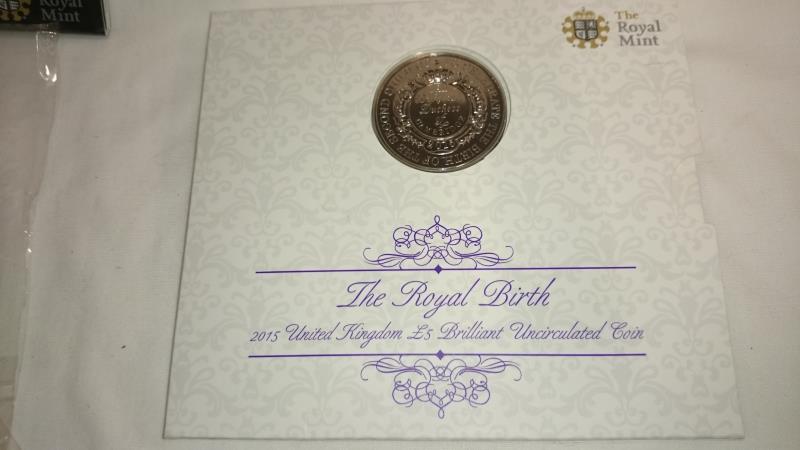 9 brilliant Royal Mint uncirculated £5 coins - Image 7 of 10