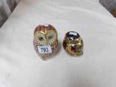 2 Royal Crown Derby paperweights, owls
 
Both are in good condition with no damage observed