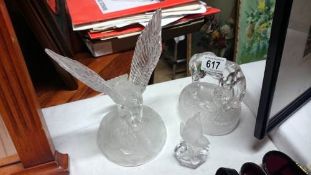3 glass paperweights