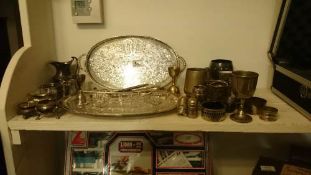 A mixed lot of silver plate etc