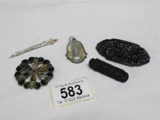 2 mourning brooches,