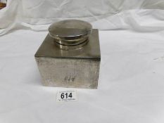 A heavy inkwell marked '800 HB', 471 grammes / 16.
