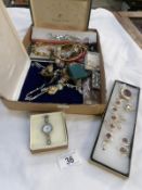 A mixed lot of costume jewellery,