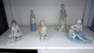 5 Lladro style figures