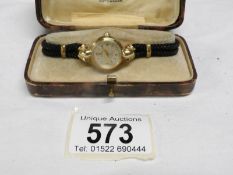 A Ladies Titus 17 jewel wrist watch marked on reverse TITUS 18 K Gold, Swiss made, 1501153
This