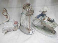 3 boxed Lladro figurines, Chit Chat (05466),