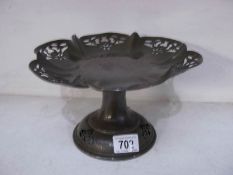A good quality hammered pewter cake stand of good colour
