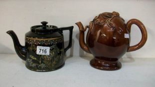 2 Victorian teapots,