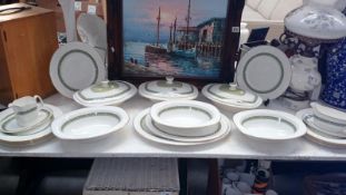 A quantity of Royal Doulton Rondelay dinner ware