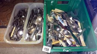 2 trays/boxes of cutlery
