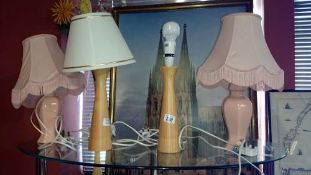 2 pairs of table lamps
