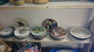 A quantity of collectors plates