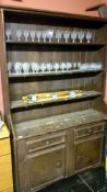 A display dresser