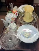 A mixed lot of glass and china