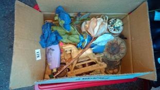 A mixed lot including wood items