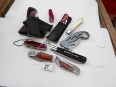 A mixed lot of good quality pen knives