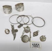 A mixed lot of jewellery including silver