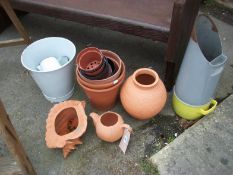 A quantity of plant pots