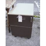 A 2 drawer filing cabinet